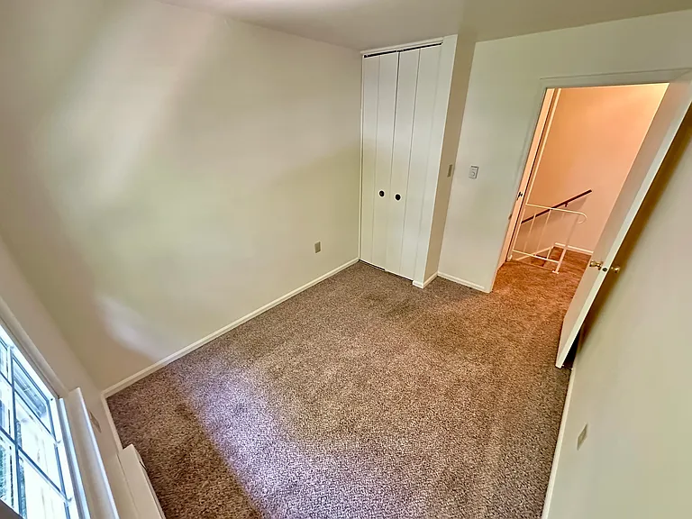 1171 Ravenwood Rd — Photo 9