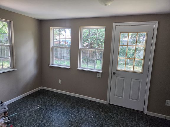 5th image of 1804 Moger Dr
