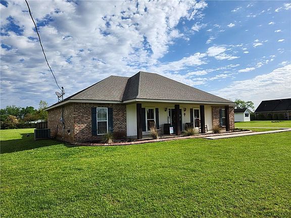 5th image of 134 Thornwood Dr