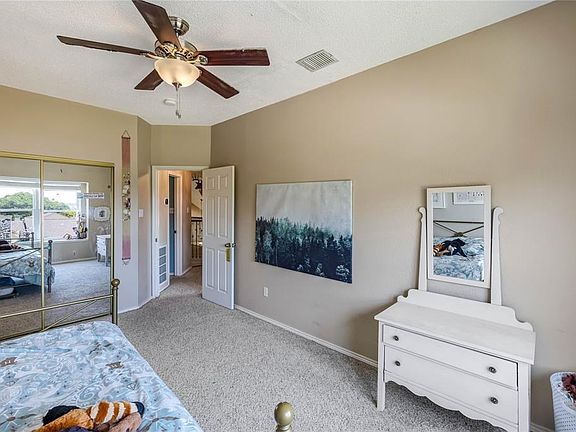 3rd image of 215 Rockbrook Dr