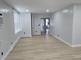 98 Cedar Hill Ave, Belleville, NJ