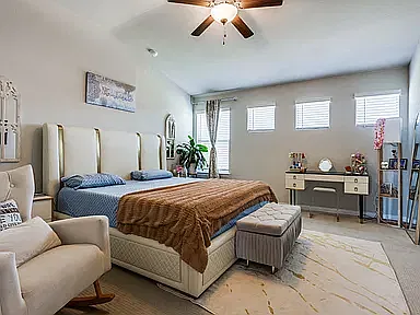4 bed, 2398 sqft, $3,200 — Photo 4