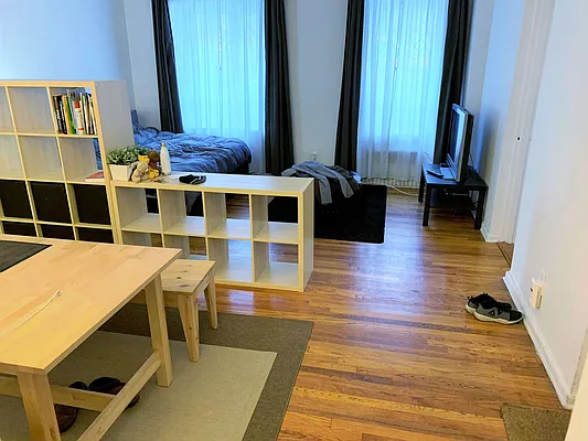 Rented by Joe Gotham LTD | media 17