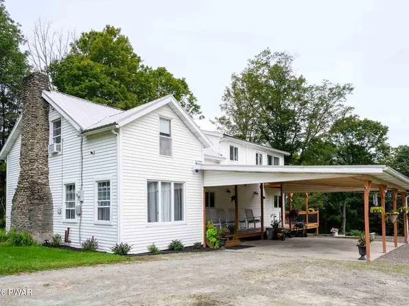 3192 Creamton Dr #B, Lake Como, PA 18437