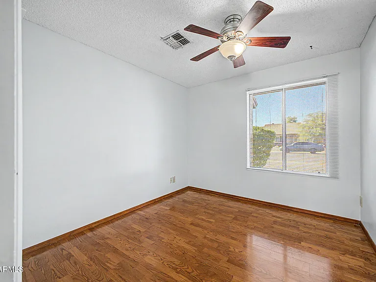 1455 W Mohawk Ln — Photo 14