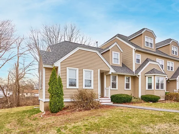 216 Merrimack Meadows Ln #216, Tewksbury, MA 01876