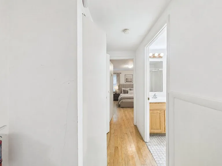 2055 Fitzwater St — Photo 17