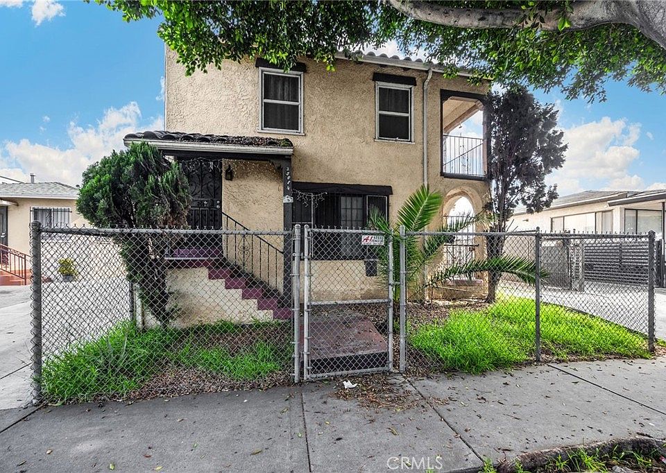 1st image of 3559 E 4th St