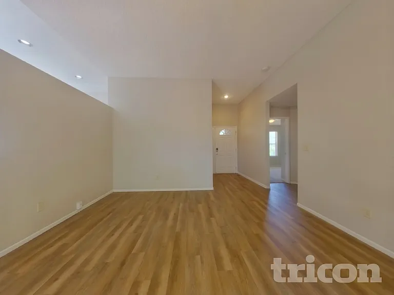8840 Sopwith Blvd — Photo 2