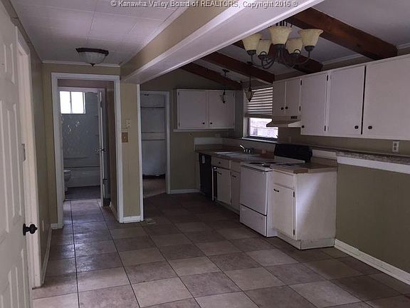 4th image of 814 Byus Dr