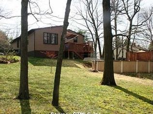 14 Batt Ln, East Haven, CT 06513