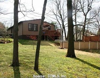 14 Batt Ln, East Haven, CT, 06513