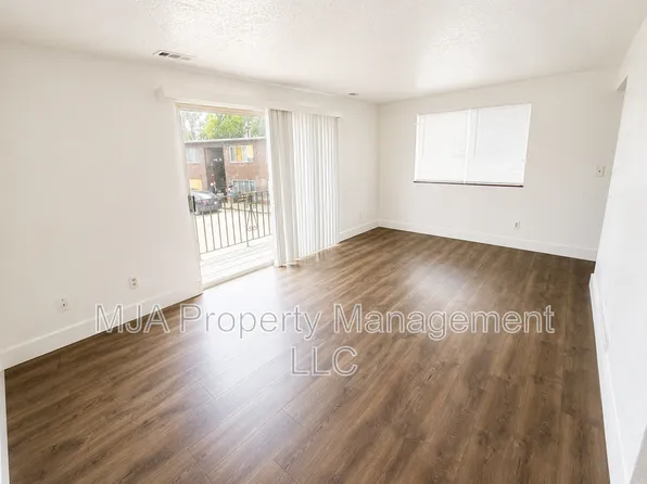 752 N Irving St APT 4, Salt Lake City, UT 84116