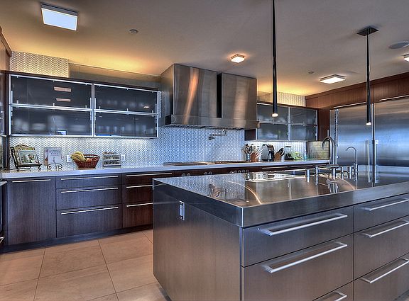 3rd image of 2923 Vista Del Mar