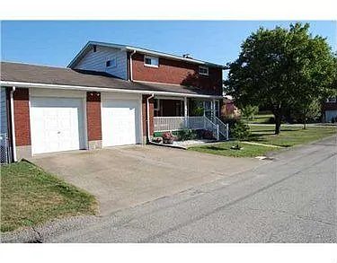 208 Evans Ave photo 1
