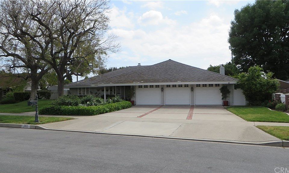 1st image of 1062 Saint Regis Pl