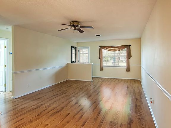 5th image of 1080 35th Ave