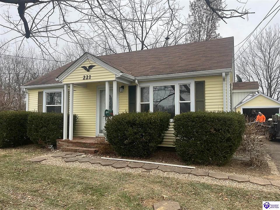 1st image of 221 N Mantle Ave