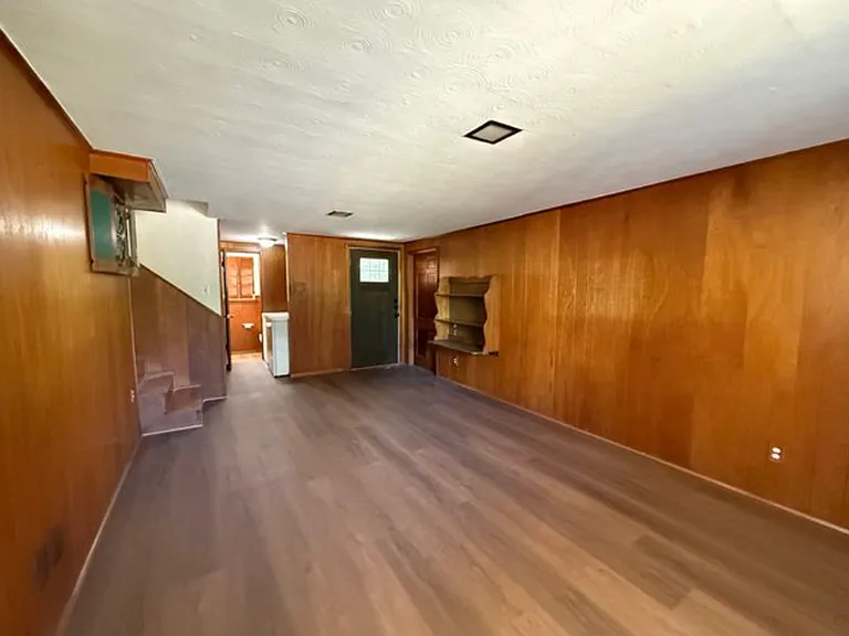 2834 Ava Ln — Photo 9