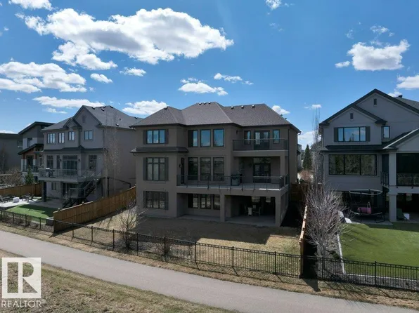 631 Howatt Dr SW, Edmonton, AB T6W 2T6