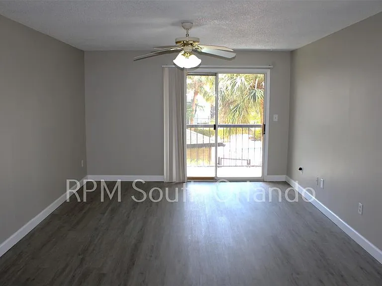1908 Lake Atriums Cir #6 — Photo 1