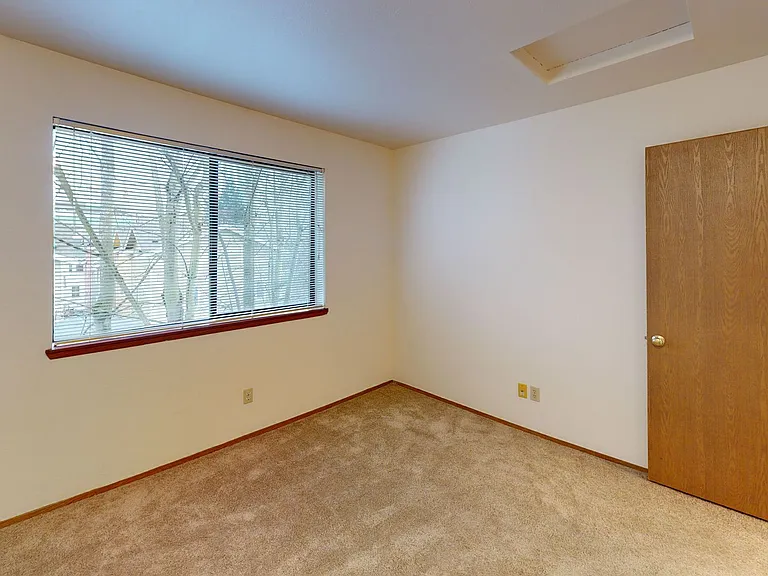 6813 Weedin Pl NE — Photo 8