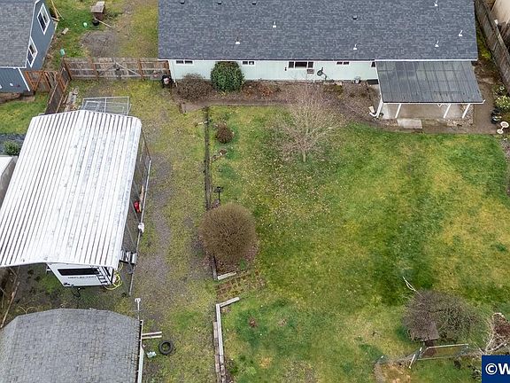 3rd image of 247 Cedar St