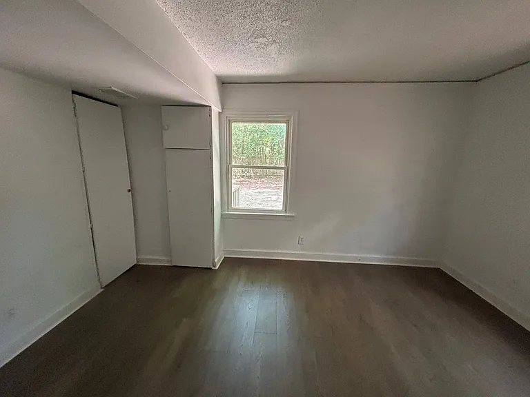 823 S Kilbourne Rd — Photo 10