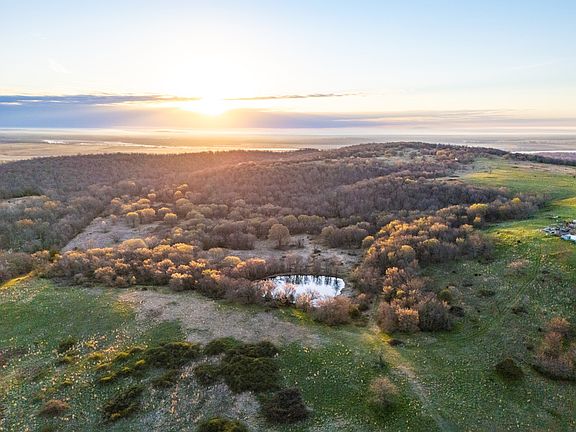 4th image of 4380 North Rd