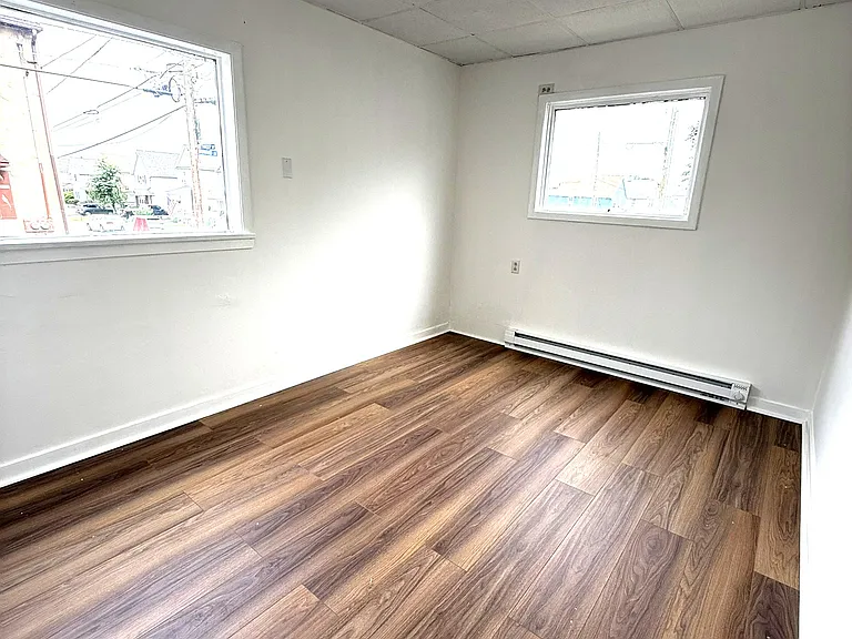 700 Throop St #2 — Photo 10
