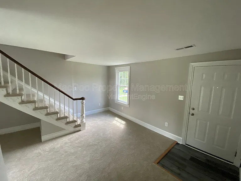 210 Milford St #B — Photo 5