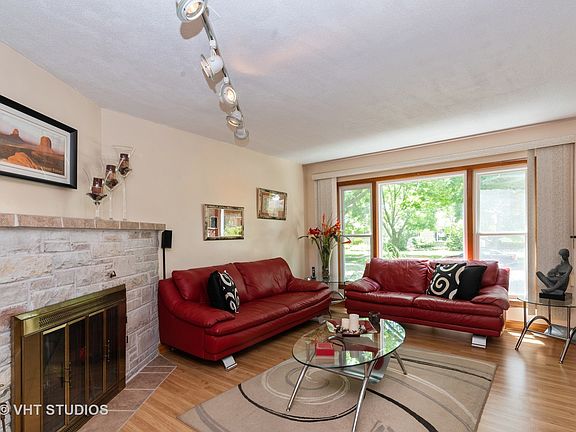 2nd image of 3716 W Albion Ave