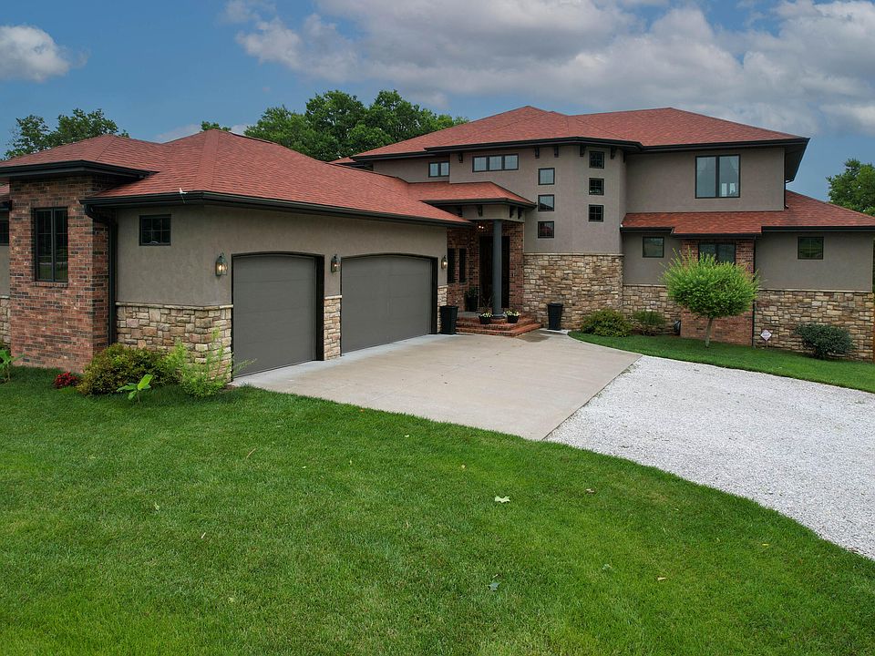 1st image of 636 Gardenia Lane