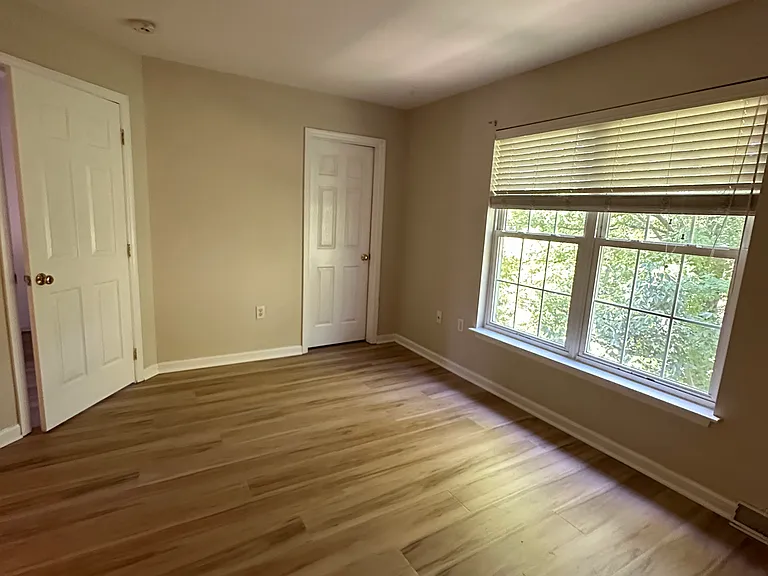 20 Woodmyre Ln — Photo 15