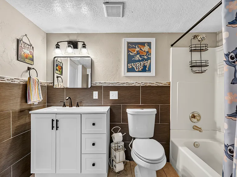 115 N Vinson St — Photo 19