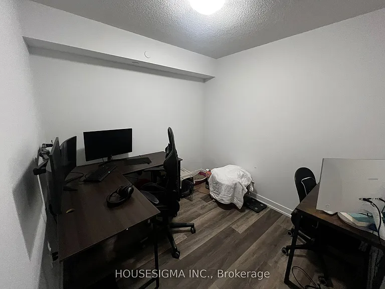 1480 Bayly St #1110 — Photo 6