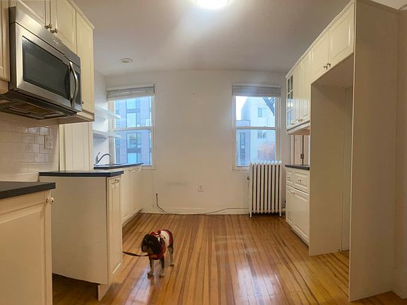 3rd image of 18 Scholes St #2