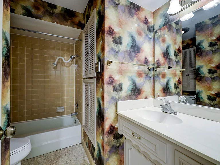 1422 Walnut Bend Ln #1/14 — Photo 9