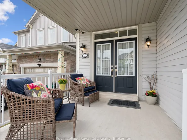 222 Dolman St, Woolwich, ON N0B 1M0