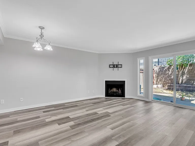362 Tabor Ave — Photo 7