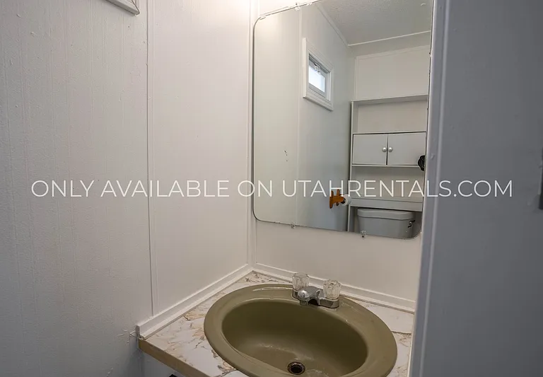 440 W Main St #5 — Photo 15