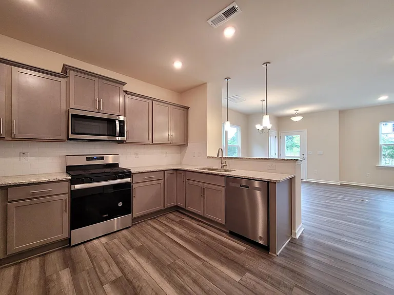 200 Parker Station Ave — Photo 25