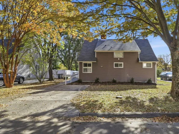 5724 Denfield Rd, Rockville, MD 20851