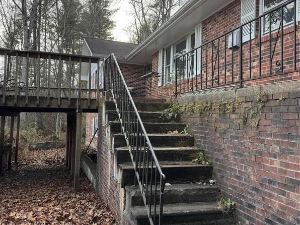 382 Barclay Rd, Brevard, NC 28712