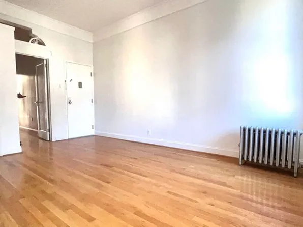 842 Bushwick Avenue image 7 of 8