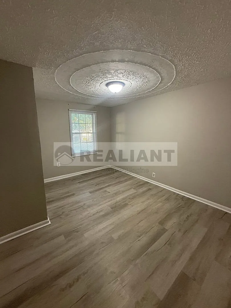 2 bed, 1.0 bath, 1000 sqft, $1,175 — Photo 3