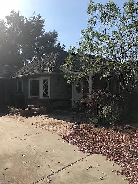 1326 Britton Ave photo 1