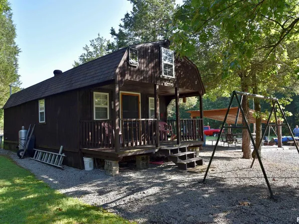 Hilltop Rd, Eddyville, IL 62928