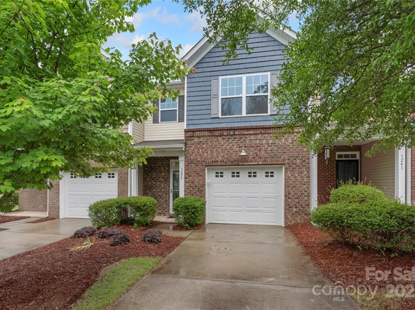 3237 Yarmouth Ln, Gastonia, NC 28056