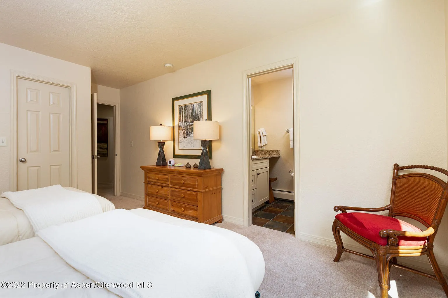 2 bed, 2.5 bath, 2115 sqft, $5,000 — Photo 2